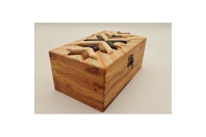 Mintás fa óratartó 3 karórához, puha belső