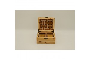 Mintás fa óratartó doboz — 2 karóra