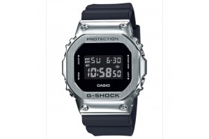 Casio GM-5600-1ER G-Shock férfi karóra, fekete