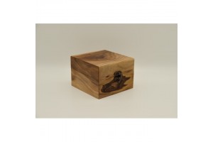 Mintás fa óratartó doboz 1 karórához, puha belső