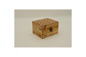 Mintás fa óratartó doboz — 2 karóra