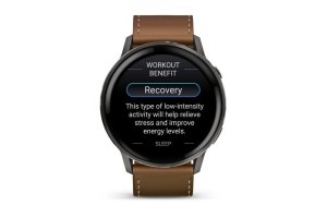 Garmin Venu 4 45 mm – sötétszürke, fekete szilikon és barna bőr