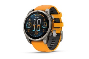Garmin fēnix 8 47mm Sapphire titánium, narancs/grafit szíj
