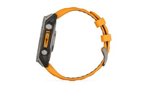 Garmin fēnix 8 47mm Sapphire titánium, narancs/grafit szíj