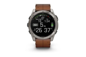 Garmin fēnix 8 51mm Sapphire titán, bőr és szilikon szíj