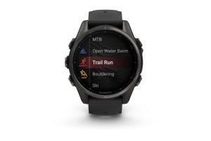 Garmin fēnix 8 43mm AMOLED Sapphire — karbonszürke DLC titán