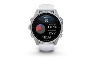 Garmin fēnix 8 43mm ezüst tok, fehér szilikon szíj