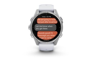 Garmin fēnix 8 43mm ezüst tok, fehér szilikon szíj