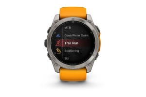 Garmin fēnix 8 51mm Sapphire — narancs/grafit szilikon szíj