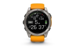Garmin fēnix 8 51mm Sapphire — narancs/grafit szilikon szíj