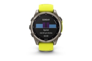 Garmin fēnix 8 Solar 47mm Sapphire — titán, neonsárga szíj