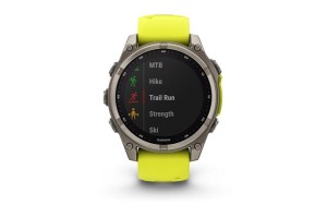 Garmin fēnix 8 Solar 47mm Sapphire — titán, neonsárga szíj