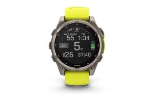 Garmin fēnix 8 Solar 47mm Sapphire — titán, neonsárga szíj
