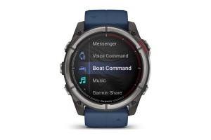 Garmin quatix 8 – titán tok, captain blue szilikon szíj