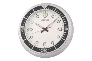 Seiko QXA849A falióra, 44,8 cm