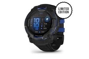 Garmin Instinct 3 50 mm AMOLED - fekete/kék szilikon szíj