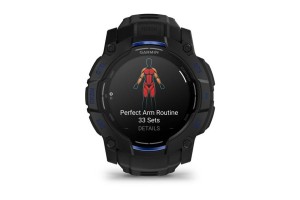 Garmin Instinct 3 50 mm AMOLED - fekete/kék szilikon szíj
