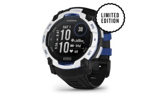 Garmin Instinct 3 Solar 50 mm homokkő – fekete/kék szíj
