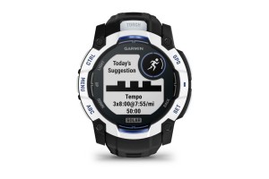 Garmin Instinct 3 Solar 50 mm homokkő – fekete/kék szíj