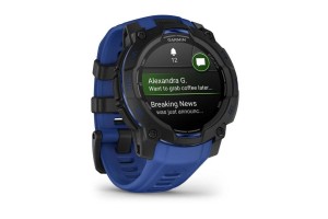 Garmin Instinct 3 45mm AMOLED fekete-kék, limitált kiadás