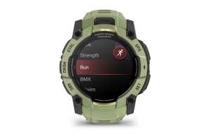 Garmin Instinct 3 – 50 mm, páfrányzöld, szilikon szíj
