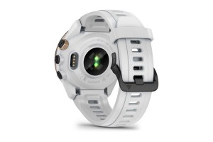 Garmin Approach S70 (42mm) fekete kerámia, fehér szilikonszíj