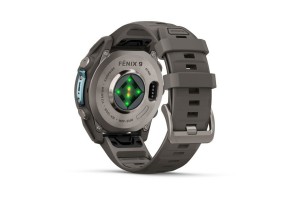 Garmin fenix 9 Pro inReach 43mm titán ködszürke szilikon szíj