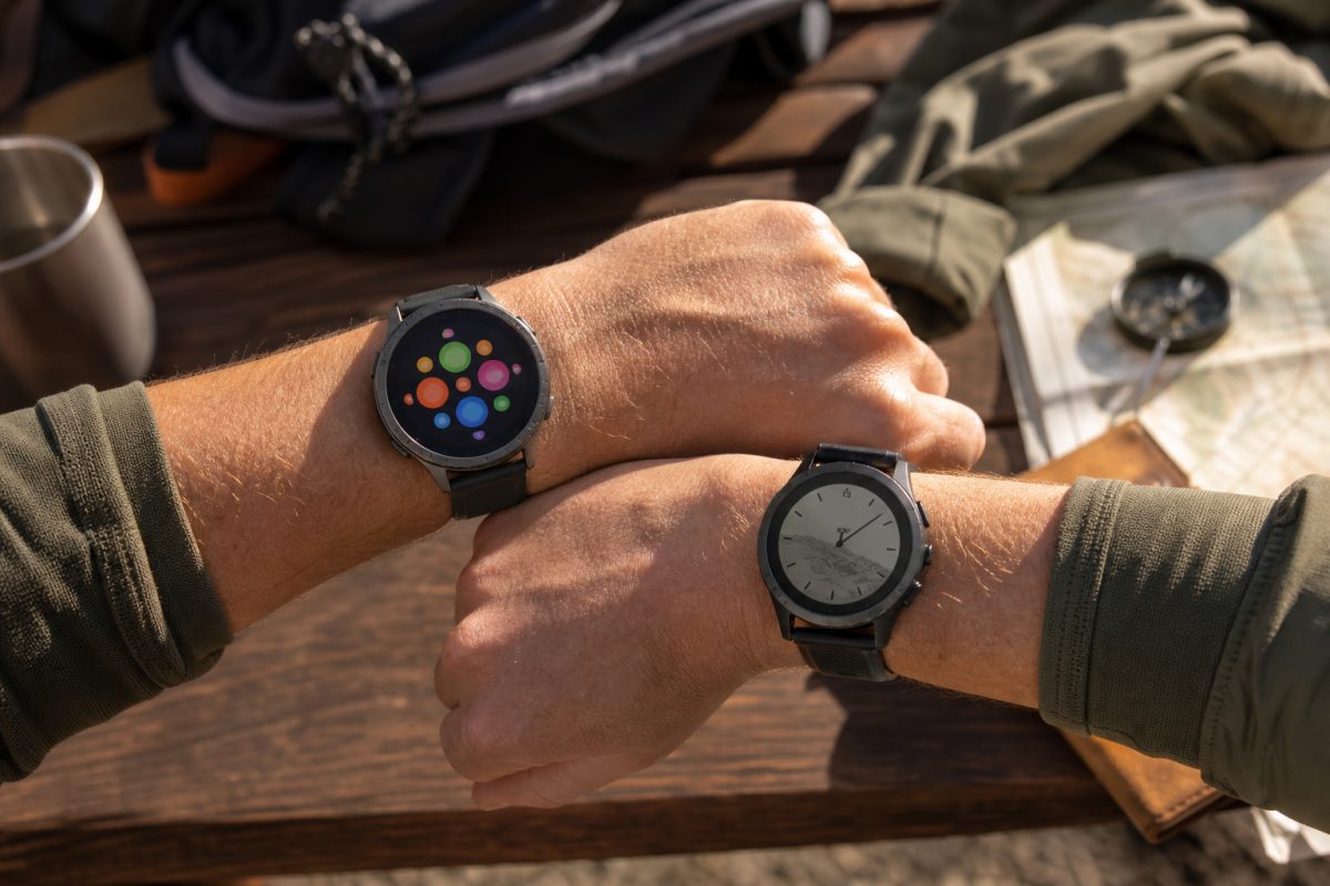 AMOLED és Solar kijelző összehasonlítása napfényben